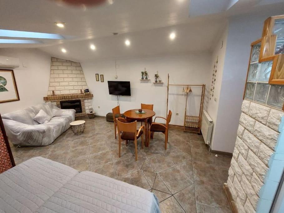 Appartement La Buhardilla. Aparcamiento Exterior Privado à Teruel Extérieur photo